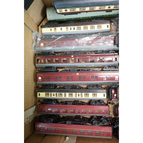 64 - Around 60 OO / HO gauge items of rolling stock to include Lima, Jouef, Hornby, Triang etc