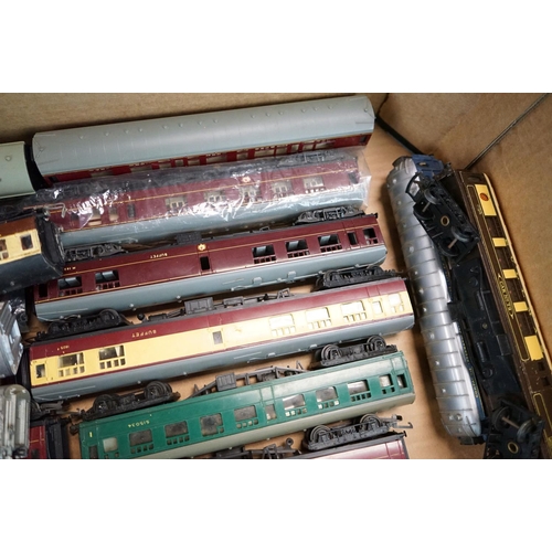 64 - Around 60 OO / HO gauge items of rolling stock to include Lima, Jouef, Hornby, Triang etc