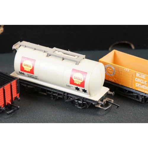 71 - Around 55 OO gauge items of rolling stock to include Triang, Bachmann, Mainline, Jouef, Hornby etc, ... 