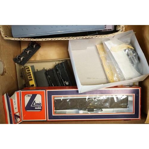 208 - Quantity of OO gauge model railway accessories to include kit built locos & rolling stock, spares, p... 