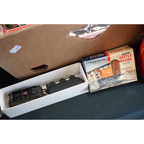 208 - Quantity of OO gauge model railway accessories to include kit built locos & rolling stock, spares, p... 