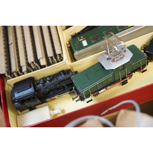 220 - Collection of Marklin HO gauge model railway to include 3 x locomotives (2-6-2 23014 with tender, CE... 