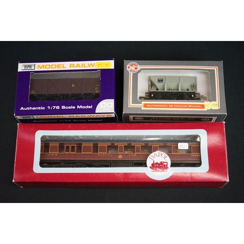 75 - 20 OO gauge items of rolling stock to include 8 x Palitoy Mainline, 5 x Hornby etc, mainly contained... 