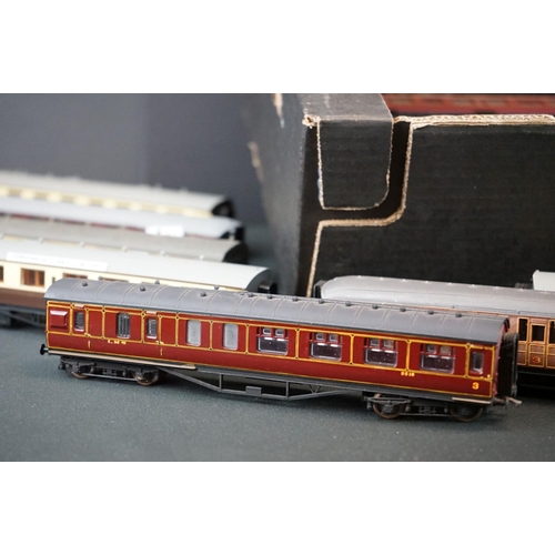 76 - Around 35 OO gauge items of rolling stock to include Hornby, Airfix etc, all coaches