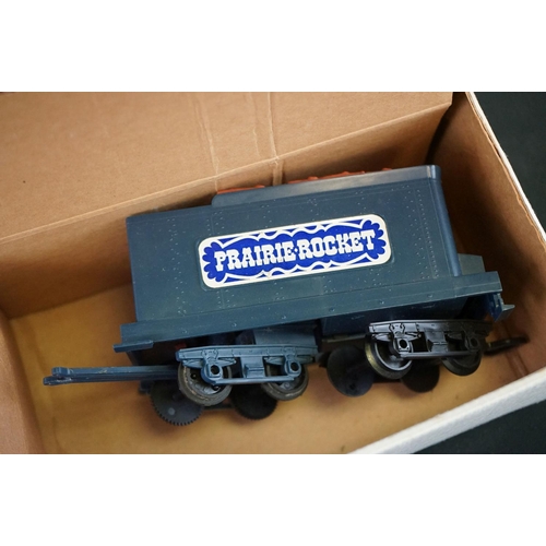 80 - Quantity of O scale plastic model railway to include boxed Faller PlayTrain Weekend Set, boxed Big B... 