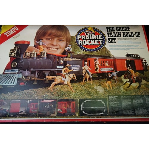 80 - Quantity of O scale plastic model railway to include boxed Faller PlayTrain Weekend Set, boxed Big B... 