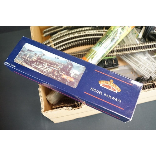 83 - Quantity of OO gauge model railway accessories to include boxed locomotives, scenery, trackside buil... 