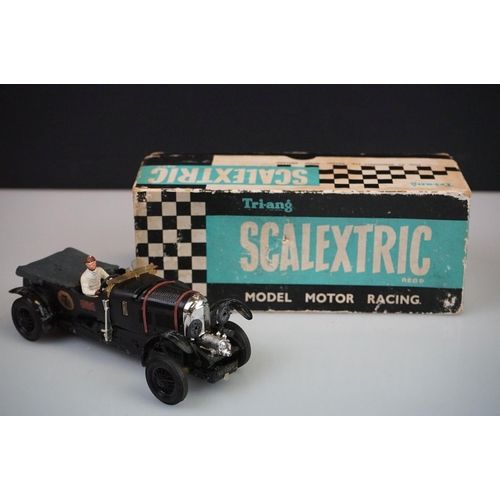 1030 - Boxed Triang Scalextric Vintage Racing Car Bentley C64 in black with driver, showing wear, gd overal... 