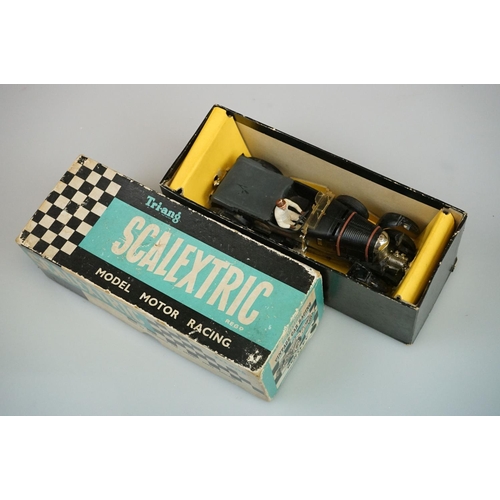 1030 - Boxed Triang Scalextric Vintage Racing Car Bentley C64 in black with driver, showing wear, gd overal... 