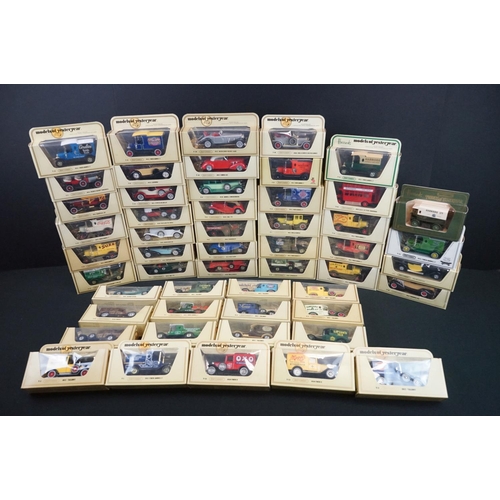 1084 - 52 Boxed Matchbox Models of Yesteryear diecast models (diecast condition ex, boxes gd to vg)