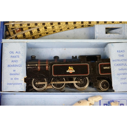 239 - Boxed Hornby Dublo EDG17 Tank Goods Train BR Set complete with locomotive, rolling stock and track