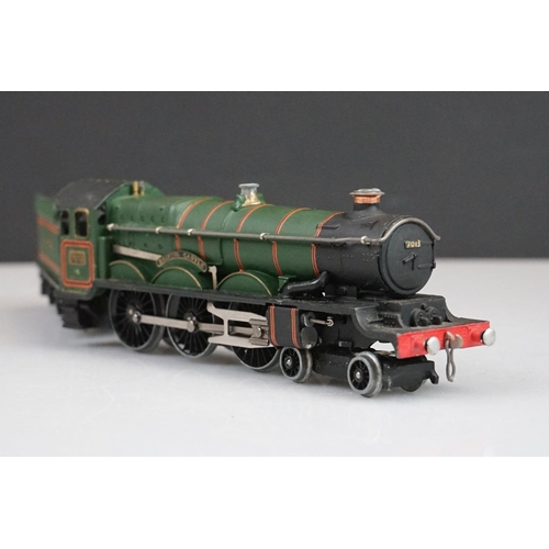 242 - Two boxed Hornby Dublo locomotives to include EDLT20 Bristol Castle and EDL12 Duchess of Montrose