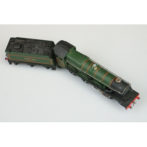 242 - Two boxed Hornby Dublo locomotives to include EDLT20 Bristol Castle and EDL12 Duchess of Montrose