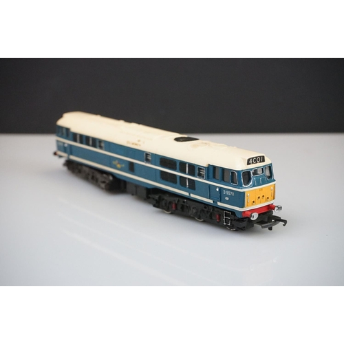 249 - Three boxed OO gauge locomotives to include Hornby R154 SR Loco Sir Dinadan and 2 x Lima and 2 unbox... 