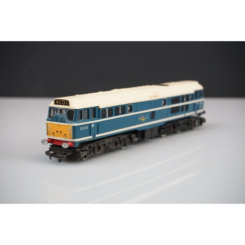 249 - Three boxed OO gauge locomotives to include Hornby R154 SR Loco Sir Dinadan and 2 x Lima and 2 unbox... 