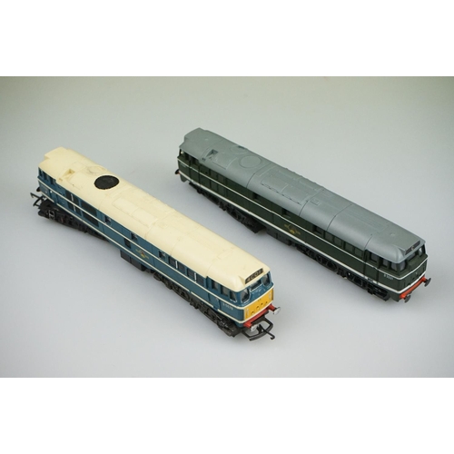 249 - Three boxed OO gauge locomotives to include Hornby R154 SR Loco Sir Dinadan and 2 x Lima and 2 unbox... 