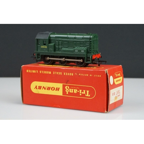 253 - Five boxed Triang OO gauge locomotives to include R153 0-6-0 Saddle Tank Loco electric, R152 0-6-0 D... 