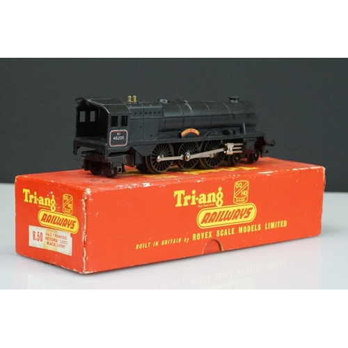 253 - Five boxed Triang OO gauge locomotives to include R153 0-6-0 Saddle Tank Loco electric, R152 0-6-0 D... 