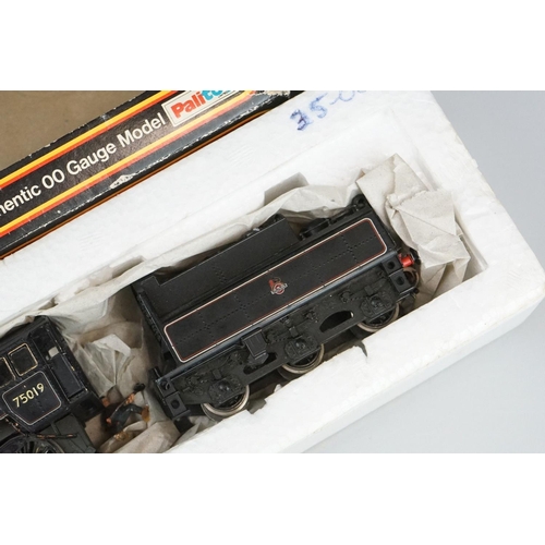 254 - Eight OO gauge locomotives with un-associated boxes to include Horny Dublo 2-8-0 with tender, Lima 0... 