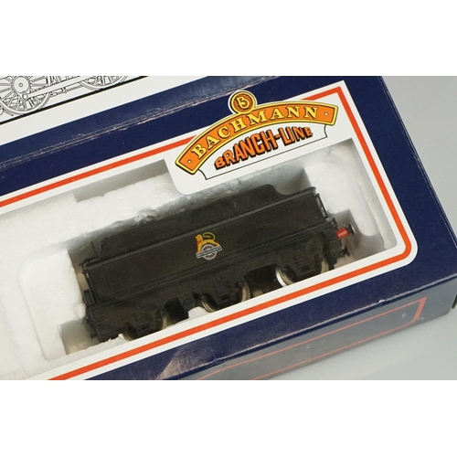 254 - Eight OO gauge locomotives with un-associated boxes to include Horny Dublo 2-8-0 with tender, Lima 0... 