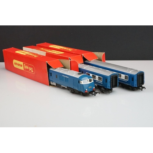 255 - Three boxed Triang / Hornby OO gauge locomotives to include R555 Diesel Pullman Motor Car Type 3 blu... 