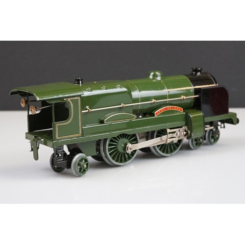 259 - Boxed Hornby O gauge Lord Nelson 4-4-2 SR No 3C Locomotive in green livery, with key, paperwork and ... 