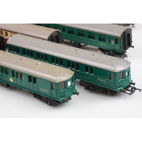 260 - Two Traing OO gauge DMU engines to include M79079 & S1057S plus 13 x coaches featuring Triang & Kitm... 