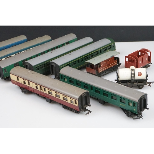 260 - Two Traing OO gauge DMU engines to include M79079 & S1057S plus 13 x coaches featuring Triang & Kitm... 