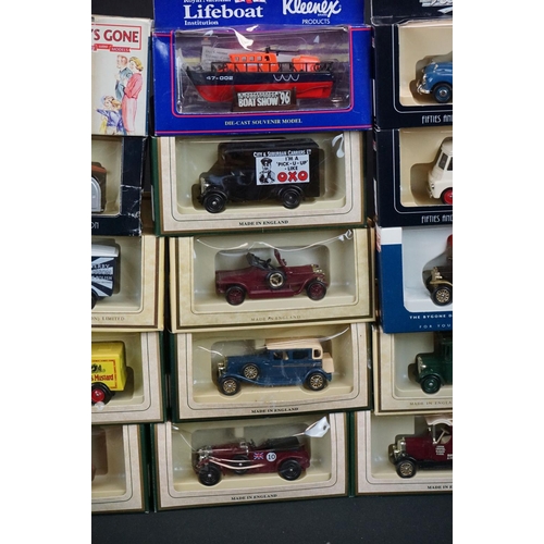 1113 - Around 20 boxed Lledo diecast models plus a collection of unboxed diecast models to include Matchbox... 