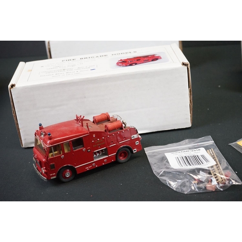 1124 - Four kit built fire engine models to include 3 x Fire Brigade Models and 1 x HartSmith Models, all b... 