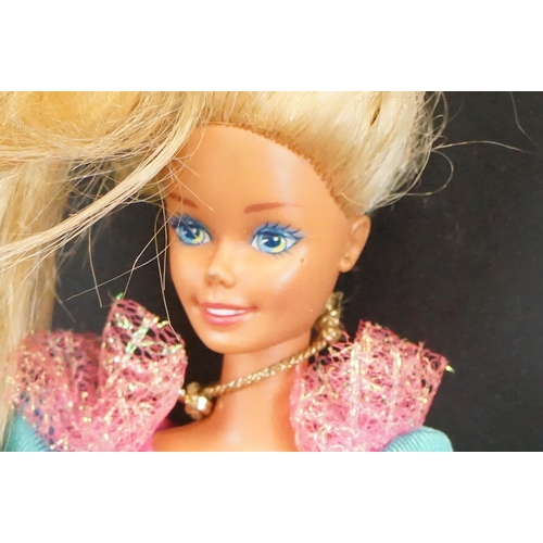 1127 - Mixed toys to include a Mattel Barbie 1970s clothed fashion doll,  1970s Action Man (marked CPG Prod... 