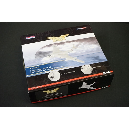 1136 - Two boxed ltd edn Corgi 1/144 The Aviation Archive diecast model planes to include AA31605 Handley P... 