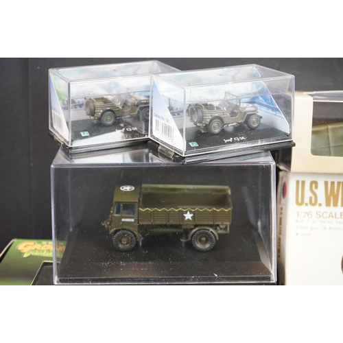 1139 - Seven boxed / cased diecast models to include Corgi Fighting Machines, Ground Armor WWII M4A3 Middle... 