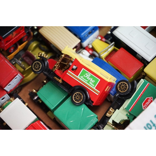 1159 - Collection of diecast models, mainly Lledo Promotional and Matchbox Models of Yesteryear, together w... 