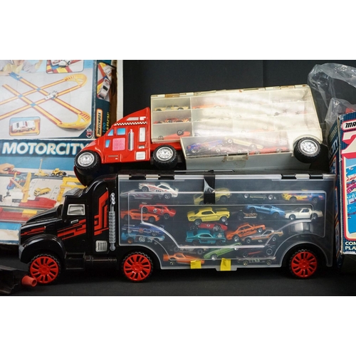 1168 - Five boxed Matchbox playsets to include MC-70 Motorcity 70 Piece Carry Pack, S-100 Smash 