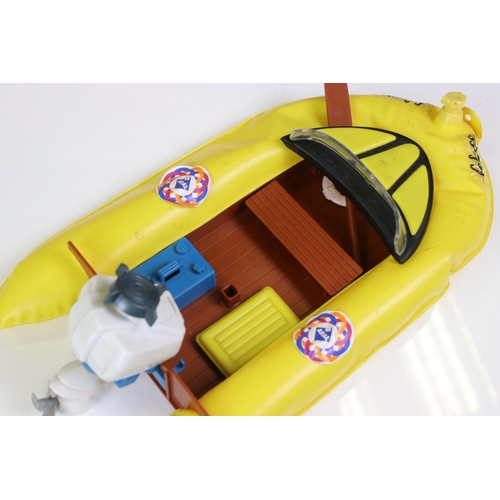 1260 - Boxed Schuco Fernlenk Schlauchboat 763360 Inflatable Life Boat, appearing to be complete and in a gd... 