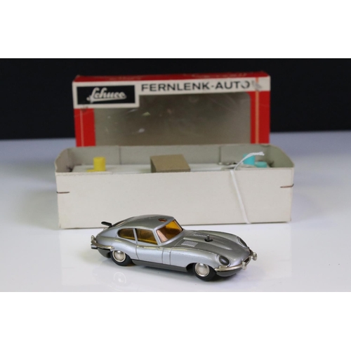 1269 - Boxed Schuco Fernlenk-Auto remote control 3000/1 Jaguar E Type tin plate car in silver, complete wit... 