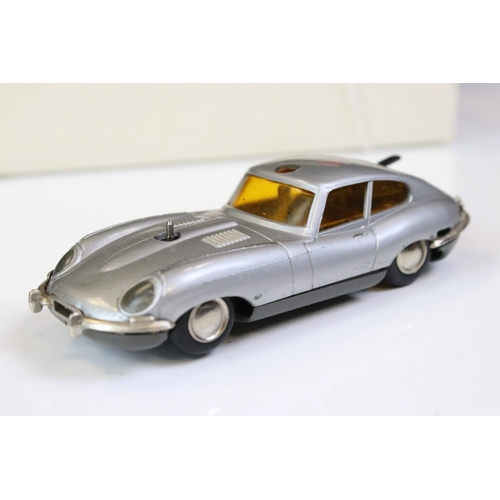 1269 - Boxed Schuco Fernlenk-Auto remote control 3000/1 Jaguar E Type tin plate car in silver, complete wit... 