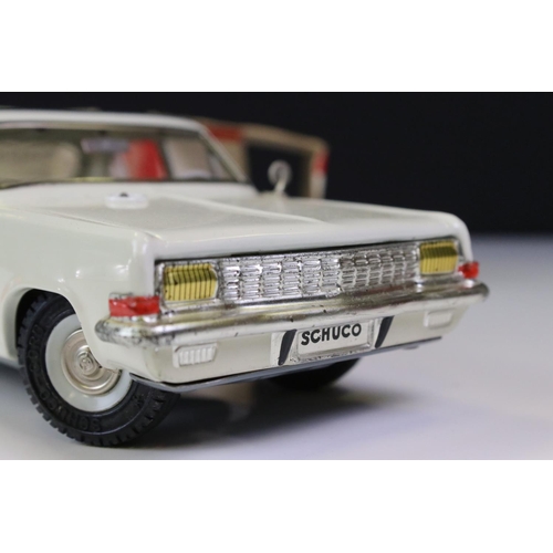 1270 - Boxed Schuco Elektro Fernlenkauto Opel Admiral remote control tin plate car in white, complete with ... 