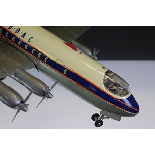 1281 - Boxed Schuco Elektro Radiant 5600 BOAC Airliner, tin plate, battery operated, model in vg condition ... 