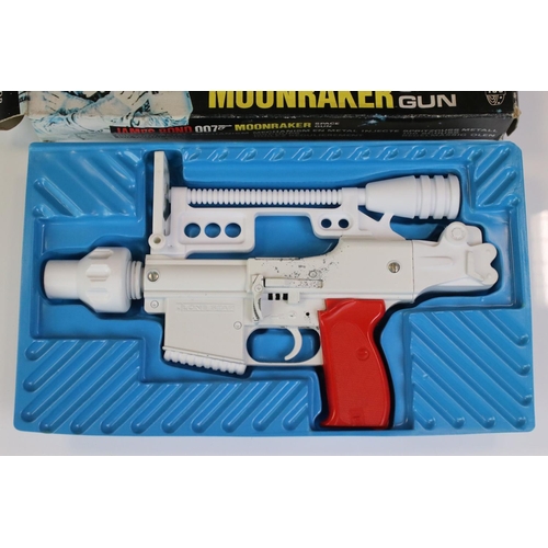 1391 - Original boxed Lone Star James Bond 007 Moonraker Space Gun, showing some paint loss, fair box