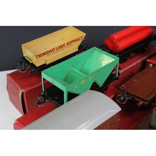 223 - 13 Boxed Hornby O gauge items of rolling stock to include No 1 Goods Van, Goods Brake Van, Flat Truc... 