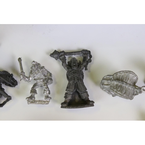 1414 - Games Workshop - Quantity of vintage mainly unpainted Games Workshop & other war gaming metal figure... 