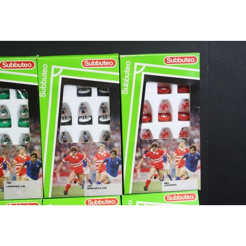 1342 - Subbuteo - 14 Boxed LW teams to include 743 Arsenal 2nd, 707 Chelsea, 701 Crystal Palace, 702 Covent... 