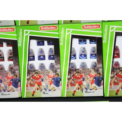 1342 - Subbuteo - 14 Boxed LW teams to include 743 Arsenal 2nd, 707 Chelsea, 701 Crystal Palace, 702 Covent... 