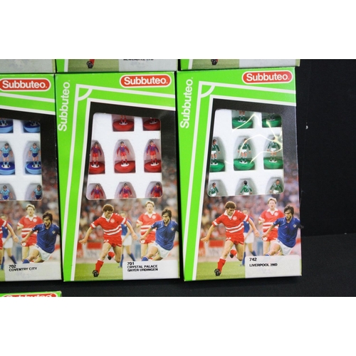 1342 - Subbuteo - 14 Boxed LW teams to include 743 Arsenal 2nd, 707 Chelsea, 701 Crystal Palace, 702 Covent... 