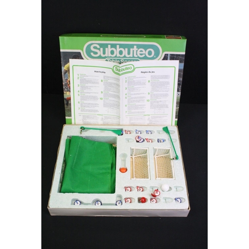 1343 - Subbuteo - Collection of HW & LW Subbuteo to include 6 x boxed teams (3 x Liverpool variants, West G... 