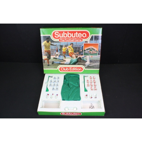 1345 - Subbuteo - Five boxed LW Subbuteo sets mainly late 80s/early 90s, some replacement parts/teams but c... 