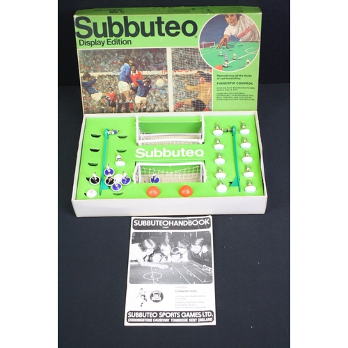 1347 - Subbuteo - Quantity of play worn HW Subbuteo to include 2 x box sets (Continental Display & Display ... 