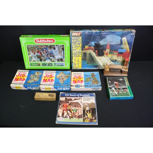 1349 - Group of mixed toys to include a boxed Subbuteo 60140 set, incomplete (includes reds & blues starter... 